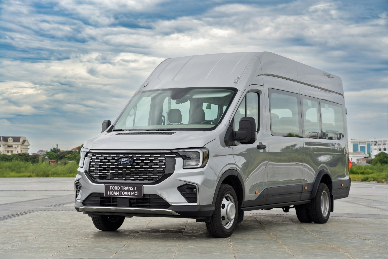 Thuê Xe Transit 18 Chỗ – Giải Pháp Vận Chuyển Linh Hoạt, Tiện Nghi Và Tiết Kiệm