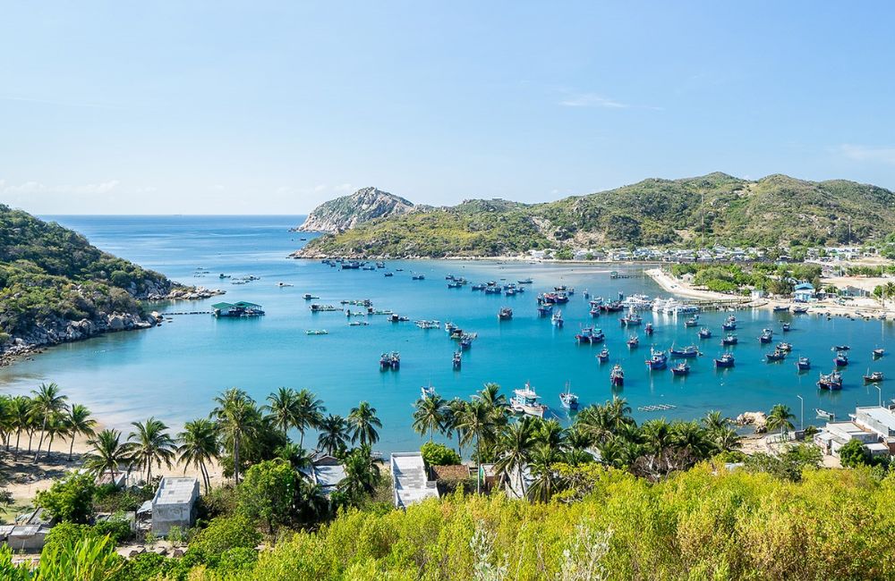 Gợi Ý Địa Điểm Tổ Chức Gala Dinner Lý Tưởng Cho Tour Ninh Chữ 3 Ngày 2 Đêm